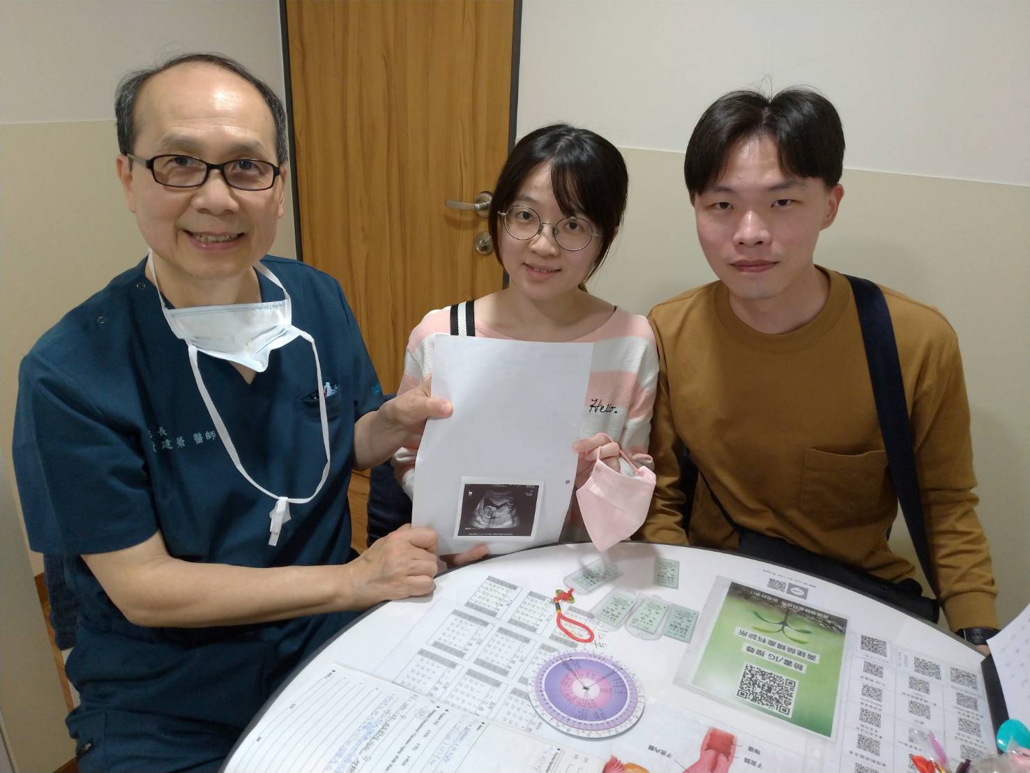 曾連續兩次胎停(都在7、8週左右),我也很納悶我要怎麼去打敗這關卡,如今我也在這裡畢業了,看見超音波裡寶寶動來動去,自己再辛苦都值得了!